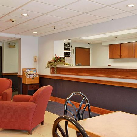 Super 8 By Wyndham Manchester Airport Intérieur photo