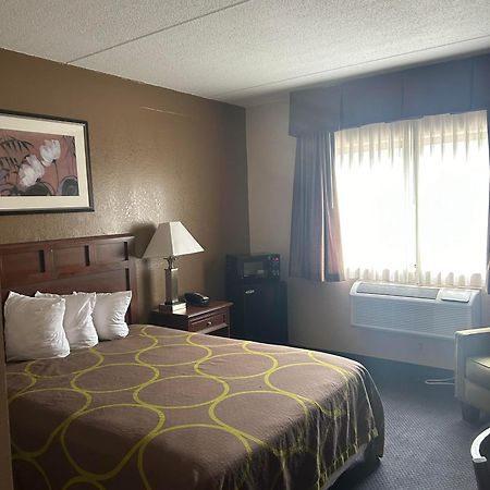 Super 8 By Wyndham Manchester Airport Extérieur photo